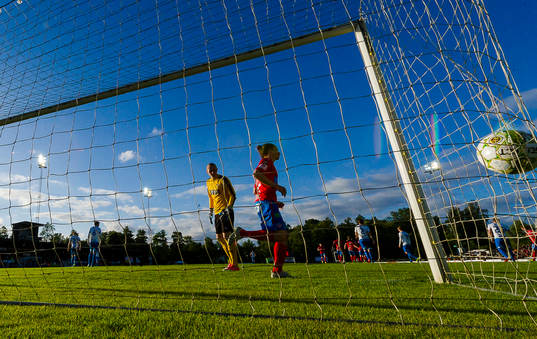 Värnamos målvakt Tobias Andersson deppar och Helsingborgs