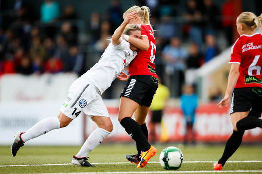 Rosengårds Hanna Folkesson och LB07s Nellie Lilja