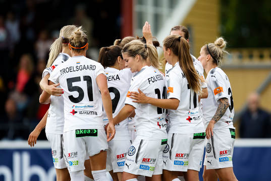 Rosengårds spelar jublar
