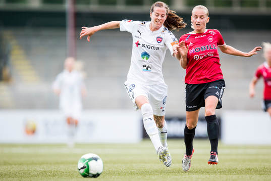 Rosengårds Lotta Schelin och LB07s Sofia Wännerdahl
