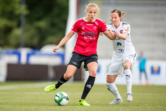 LB07s Anna Björk Kristjánsdóttir och Rosengårds Lotta