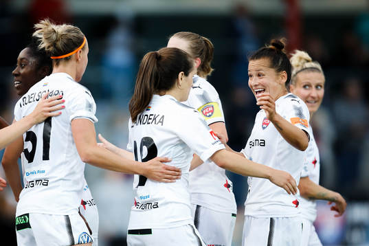 Rosengårds spelare jublar