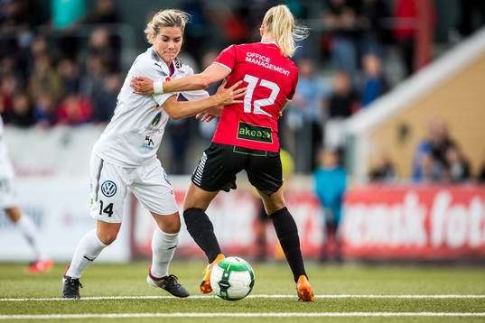 Rosengårds Hanna Folkesson och LB07s Nellie Lilja