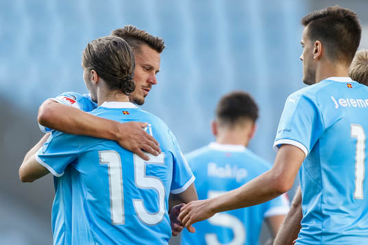 Malmö FFs Pawel Cibicki och Markus Rosenberg  jublar