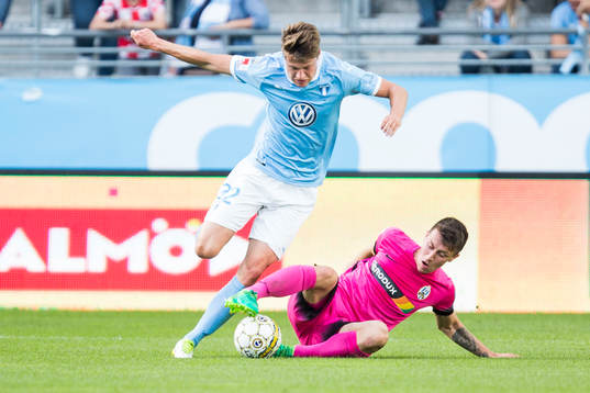 Malmö FFs Mattias Svanberg i duell