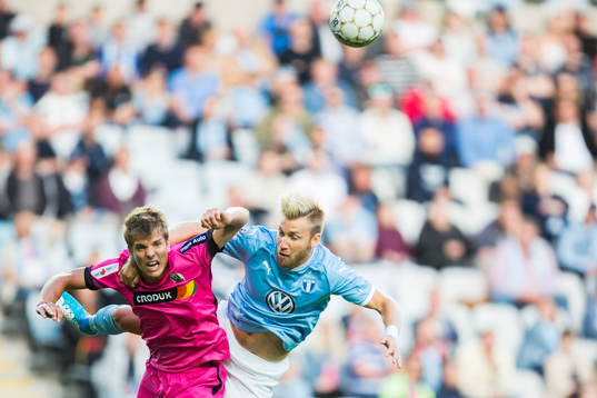 Malmö FFs Rasmus Bengtsson i nickduell