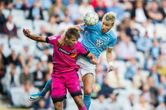 Malmö FFs Rasmus Bengtsson i nickduell
