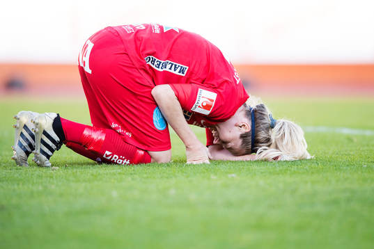Örebros Lisa Dahlkvist har ont