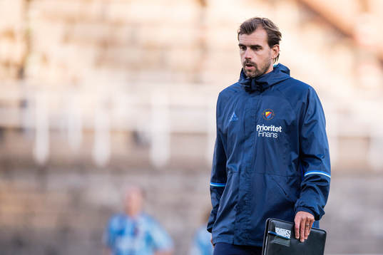 Djurgårdens tränare Joel Riddez deppar