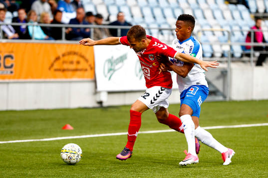 Norrköpings Niclas Eliasson och Pristinas Lorik Maxhuni