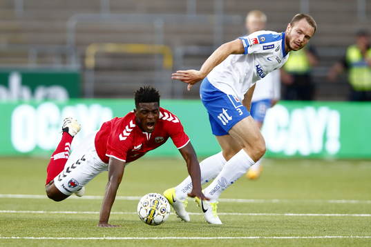 Prishtinas Basit Abdul Khalid och Norrköpings Jón Gudni