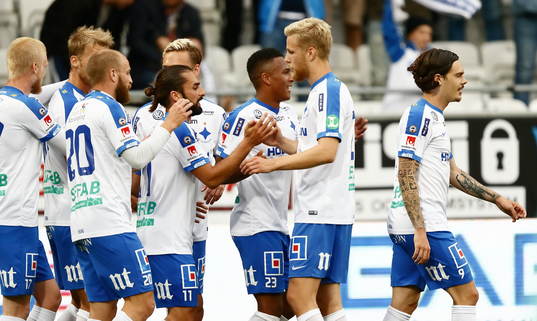 Norrköpings spelare jublar