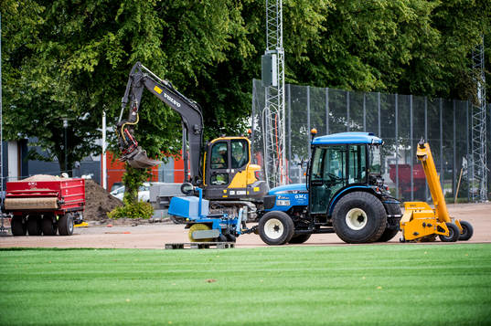 Arbete med att färdigställa en av träningsplanerna
