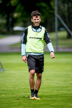 Erdal Rakip grinar illa