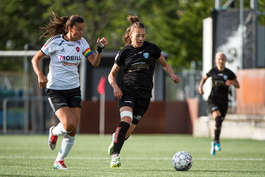 Bläddra bland fler bilder av Fotboll, Damallsvenskan, Kopparbergs/Göteborg FC - LB07