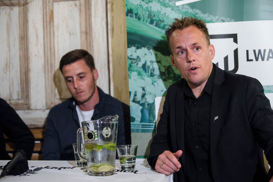Hammarby tränare Jakob Michelsen och nyförvärvet Jeppe