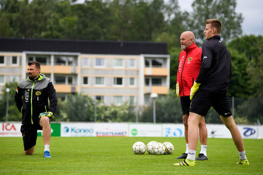 målvakt Kevin Stuhr Ellegaard, målvakt David Olsson och
