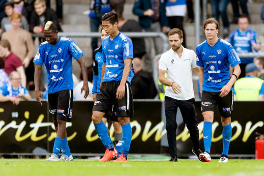 Halmstads tränare Igor Krulj tackar spelaren