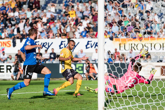Elfsborgs Issam Jebali med en målchansunder