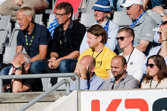 Elfsborgs klubbchef Stefan Andreasson och Samuel Holmen på