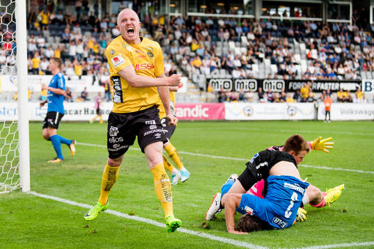 Elfsborgs Simon Lundevall jublar