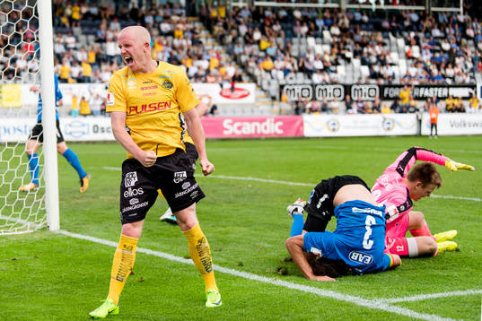 Elfsborgs Simon Lundevall jublar