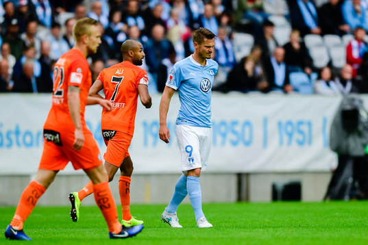 Malmö FFs Markus Rosenberg har ont