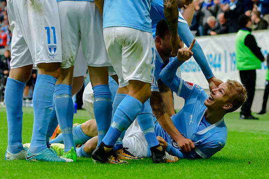 Malmö FFs Oscar Lewicki jublar