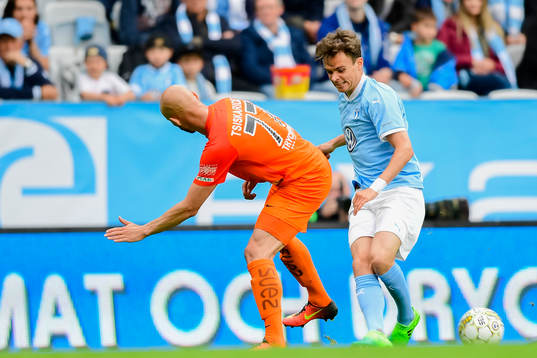 AFC Eskilstunas Zourab Tsiskaridze och Malmö FFs Andreas