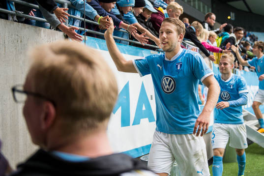 Malmö FFs Anton Tinnerholm tackar publiken