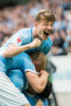 Malmö FFs Mattias Svanberg jublar