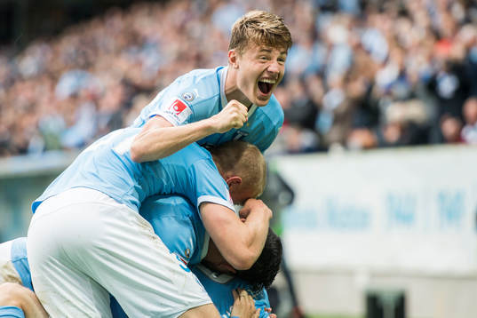 Malmö FFs Mattias Svanberg jublar