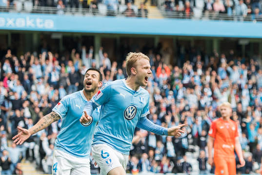 Malmö FFs Oscar Lewicki jublar