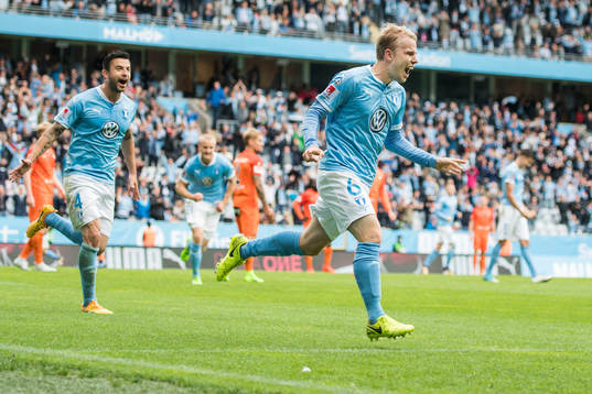 Malmö FFs Oscar Lewicki jublar