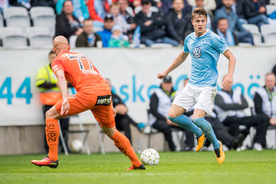 AFC Eskilstunas Zourab Tsiskaridze och Malmö FFs Mattias