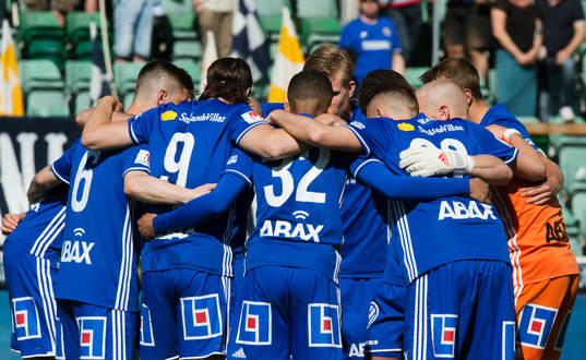 Sundsvalls lag innan fotbollsmatchen i Allsvenskan mellan