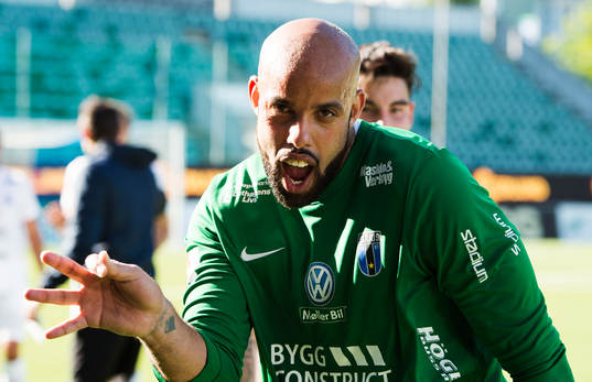 Sirius målvakt Joshua Wicks jublar