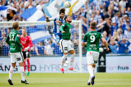 IFK Göteborgs Mattias Bjärsmyr och Jönköpings Dzenis