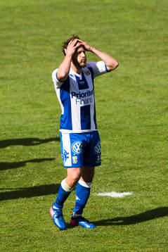 IFK Göteborgs Tobias Hysen tar sig för pannan