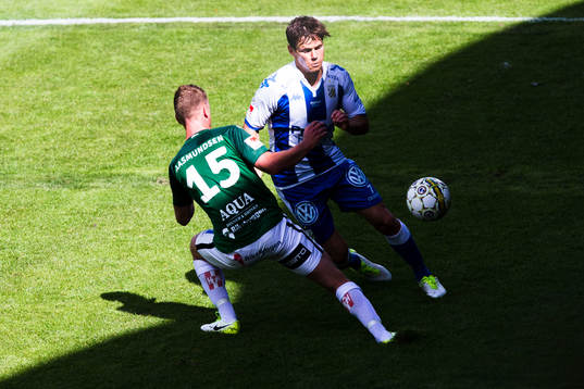 Jönköpings Stian Aasmundsen mot IFK Göteborgs Mads Albaek
