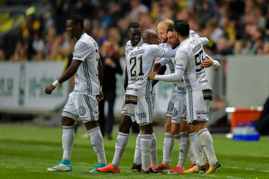 Östersunds spelare jublar