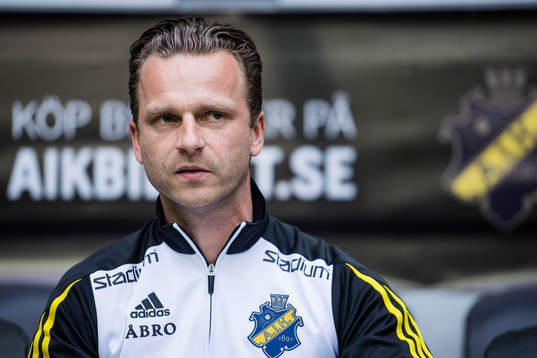 s assisterande tränare Bartosz Grzelak