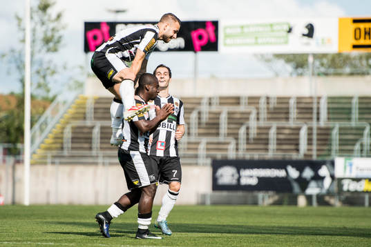 Landskronas Igor Arsenijevic jublar tillsamens med Thierry