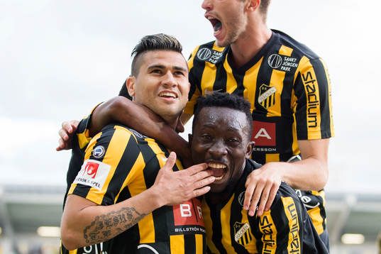 Häckens Paulinho, Nasiru Mohammed och Chisom Egbuchulam