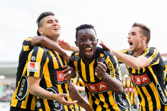 Häckens Paulinho, Nasiru Mohammed och Chisom Egbuchulam