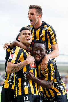 Häckens Paulinho, Nasiru Mohammed och Chisom Egbuchulam