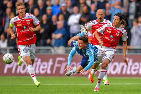 Djurgårdens Kerim Mrabti och Kalmars Emin Nouri