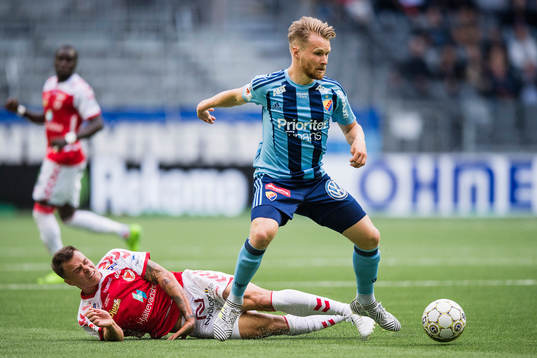 Kalmars Melker Hallberg och Djurgårdens Jacob Une Larsson