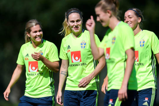 Hanna Folkesson, Lisa Dahlkvist och Linda Sembrant