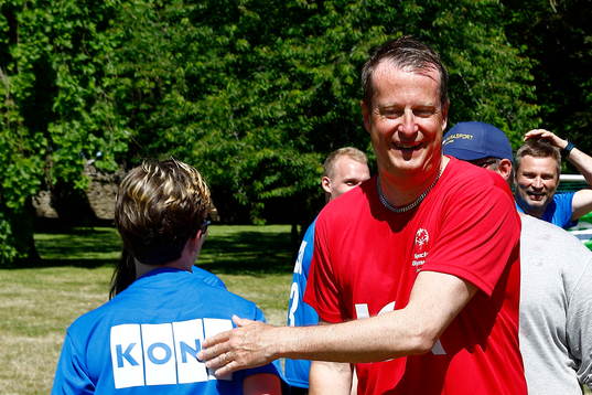 Uppvisningsmatch i fotboll med Anders Ygeman